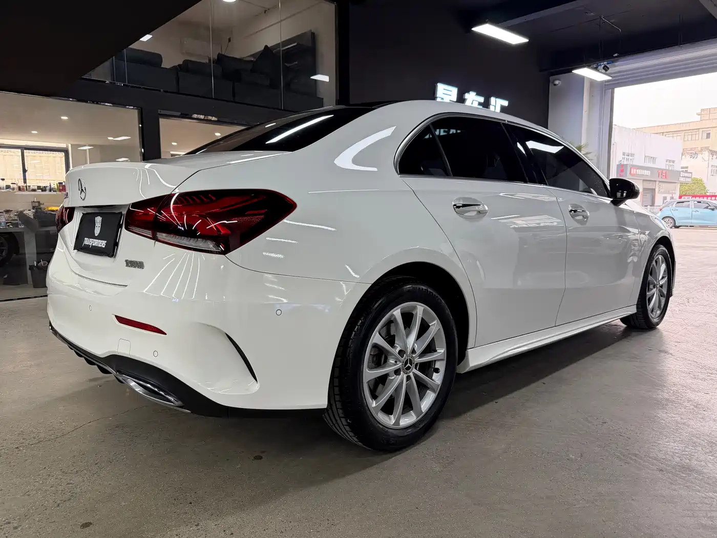 Mercedes-Benz A-Class 2019 A 200 L Sport Sedan фото 13