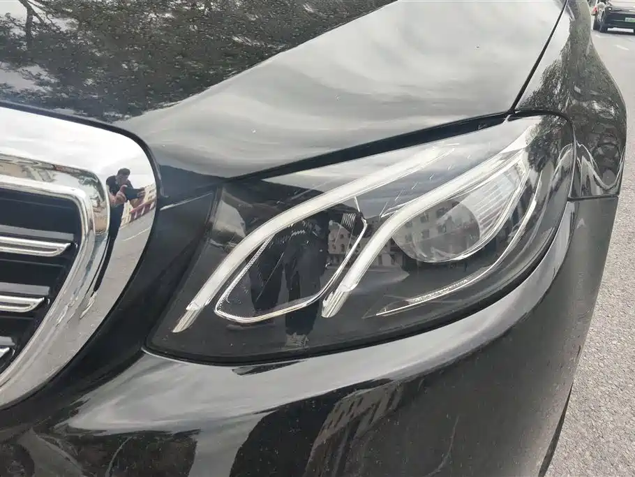 Mercedes-Benz E-Class 2018 E 200 L фото 5