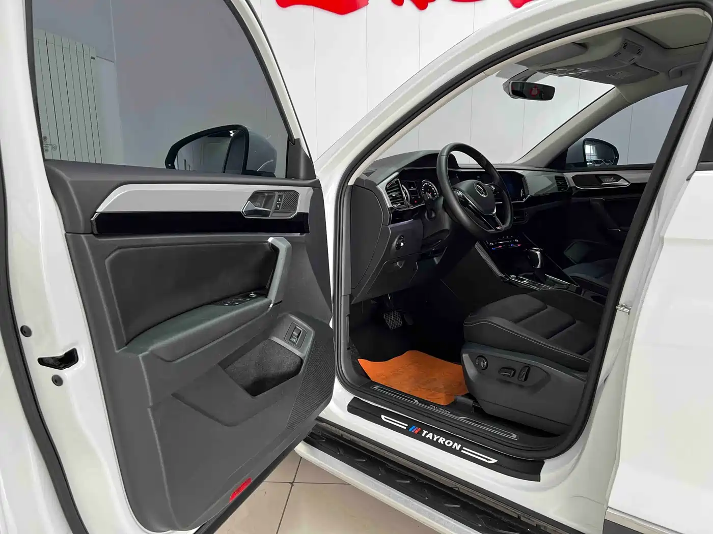 Volkswagen Tayron 2022 280TSI 2WD Luxury Smart Connect Edition фото 7