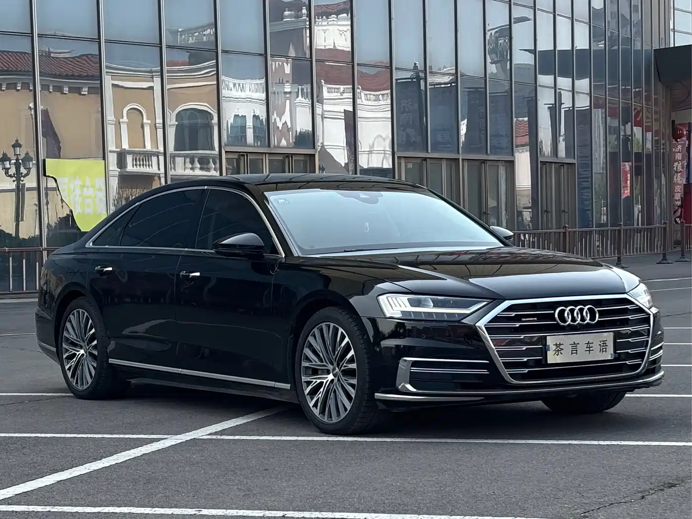Audi A8 2019 Plus A8L 55 TFSI quattro Luxury фото 3