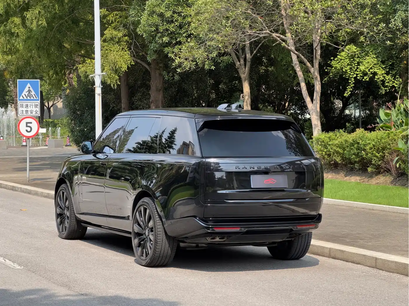 Land Rover Range Rover 2023 2023 4.4 V8 530PS Launch Edition