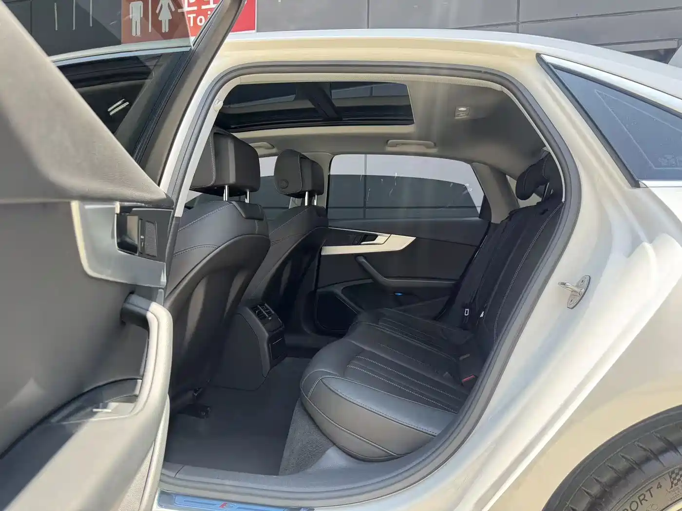 Audi A4L 2020 40 TFSI Luxury Dynamic фото 8