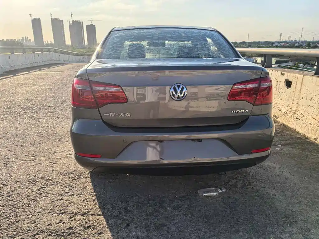Volkswagen Bora 2014 2014 1.6L Automatic Comfort Edition
