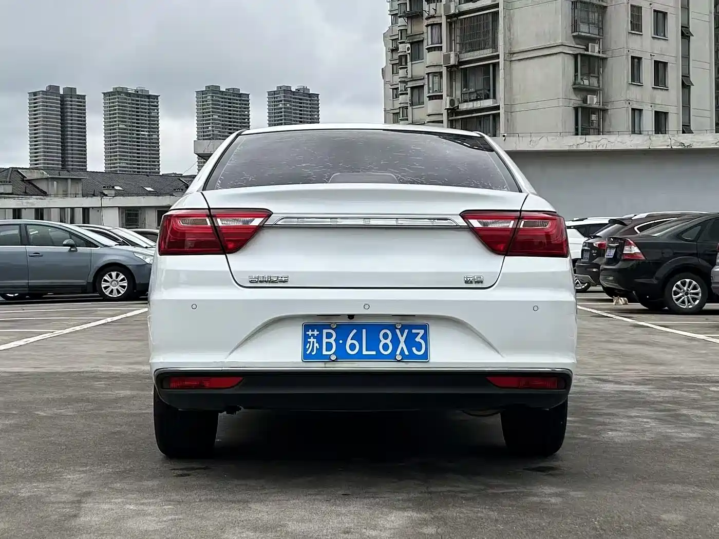Photo 9 - Geely Vision