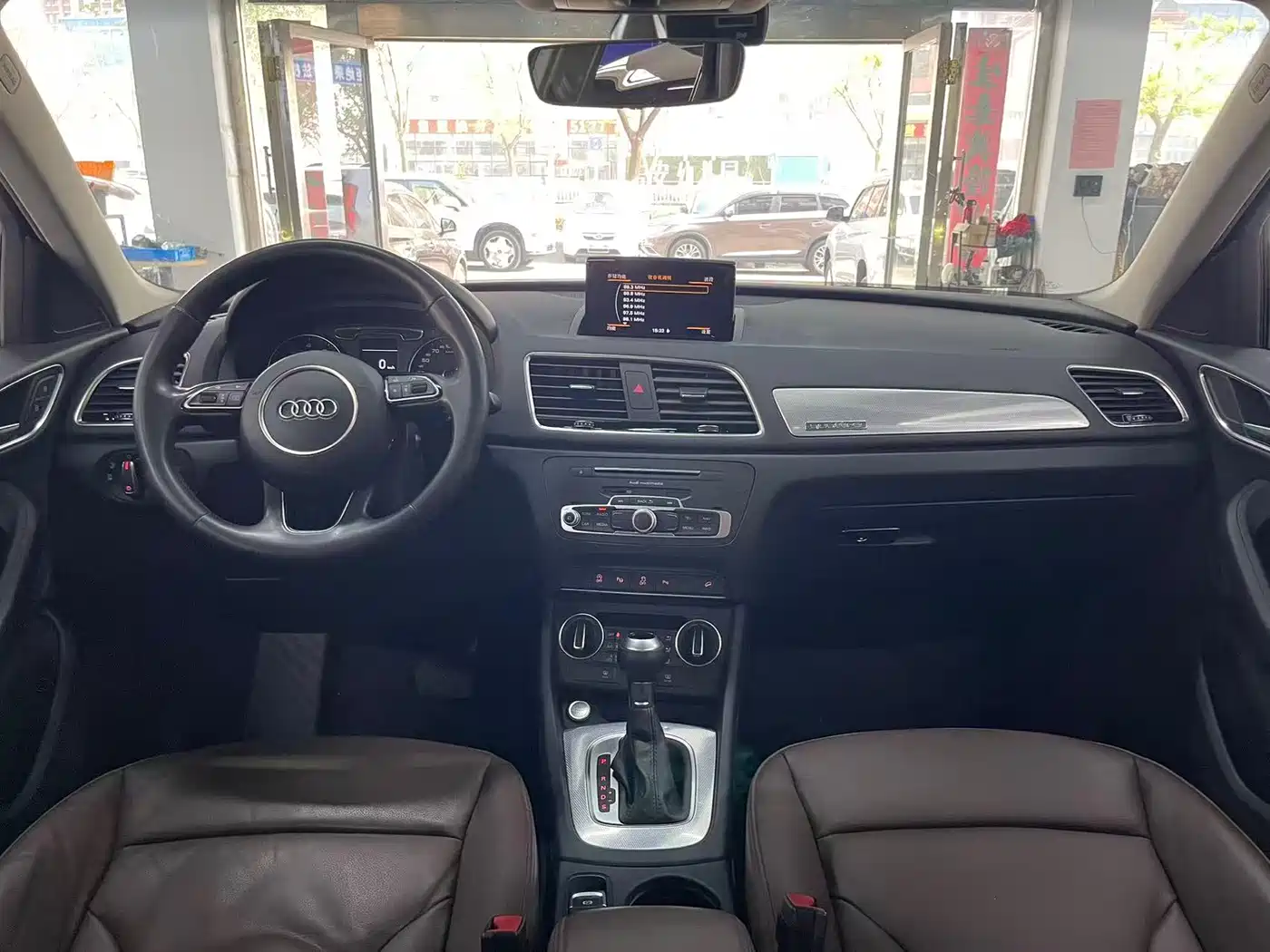 Audi Q3 2016 35 TFSI quattro All-Wheel Drive Fashion Edition фото 9