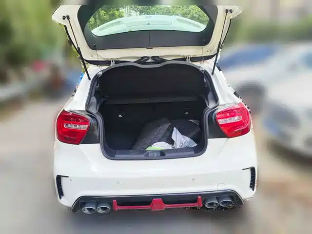 Mercedes-Benz A-Class (Import) 2015 A 200 Sport — фото 5