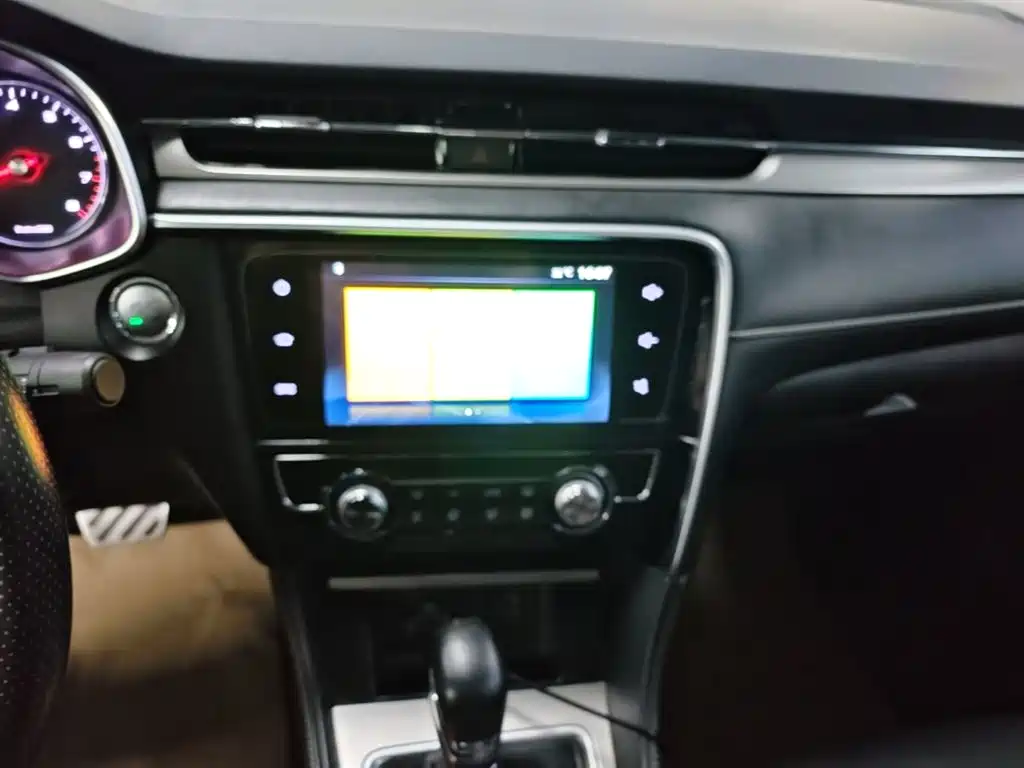 MG MG6 2018 2017 20T Automatic Luxury Smart Connect Version (China V)