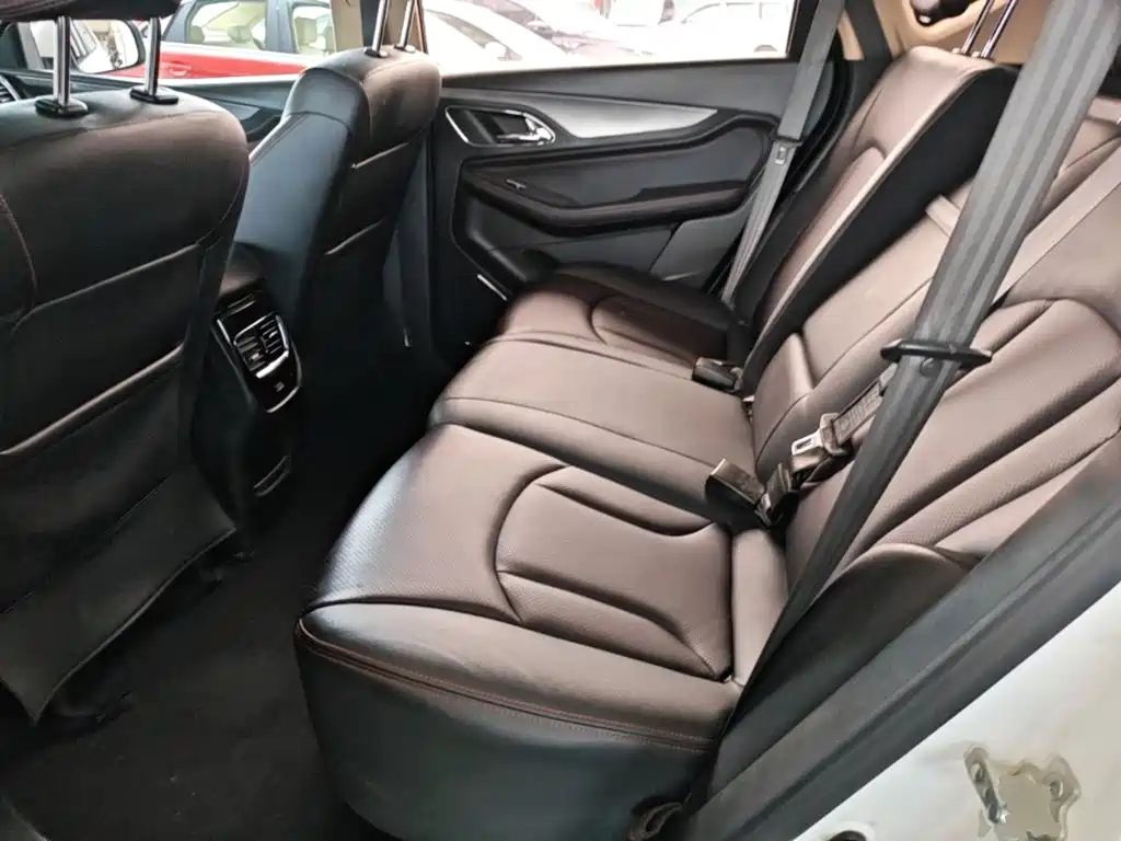 Baojun 560 2017 2016 1.8L iAMT Luxury