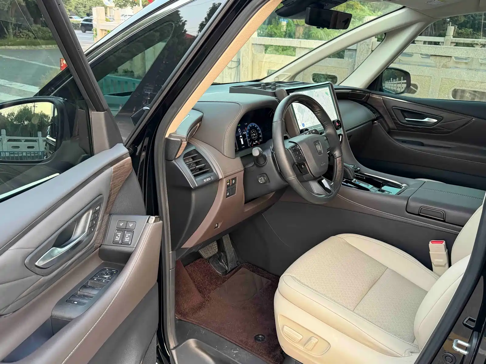 Фото 7 - Toyota Vellfire