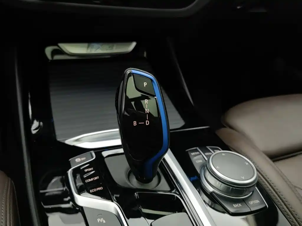 Фото 13 - BMW iX3
