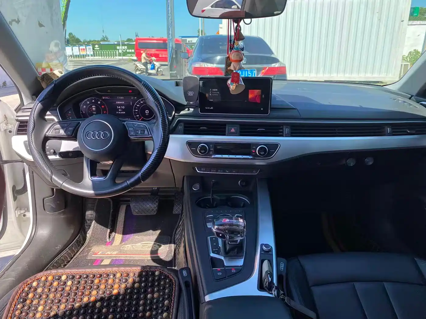 Фото 4 - Audi A4L