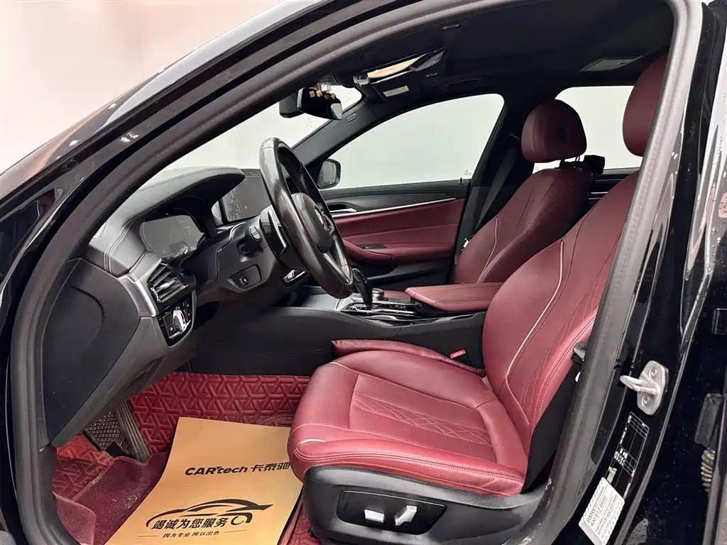 BMW 5 Series 2023 530Li Leading M Sport Package фото 8