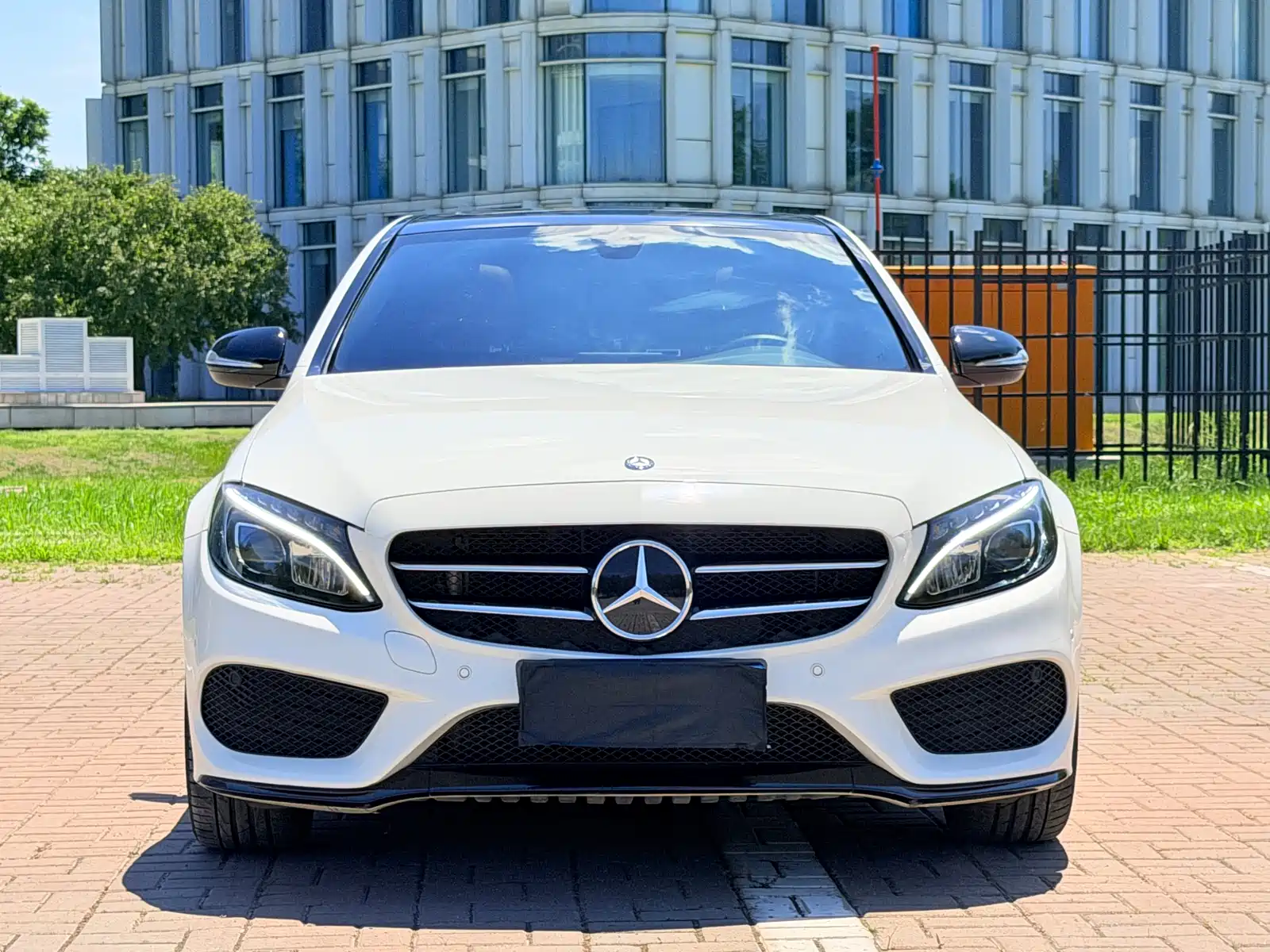 Фото 2 - Mercedes-Benz C-Class
