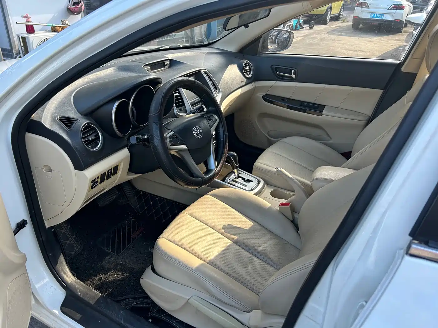 Photo 6 - Changan Eado