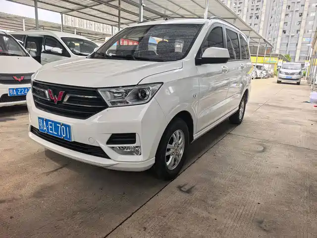 Wuling Hongguang Рестайлинг, 1.5L, S Комфорт, электроусилитель руля, LAR