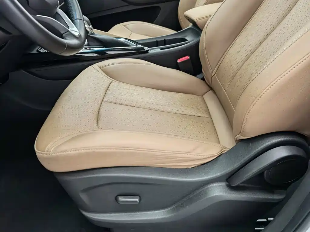 Buick GL6 2022 2021 323T Mild Hybrid Connected Luxury