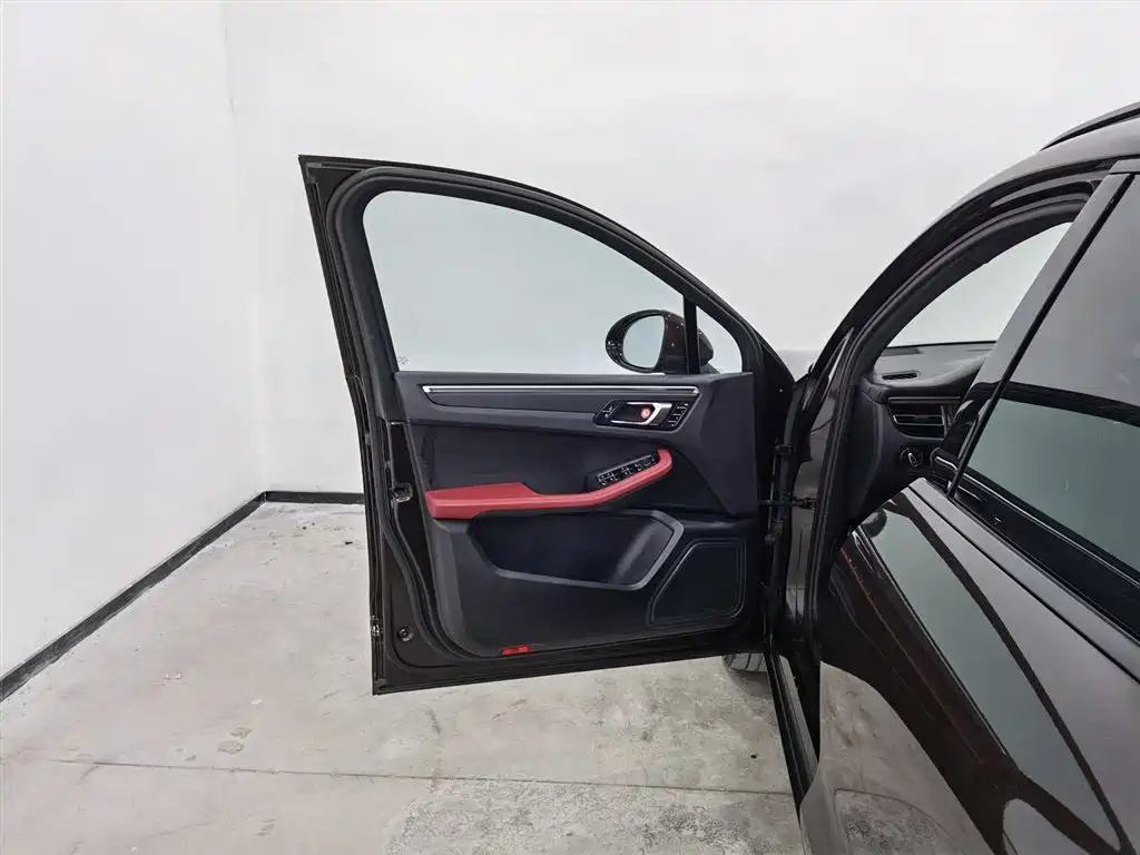 Porsche Macan 2021 Macan 2.0T фото 8