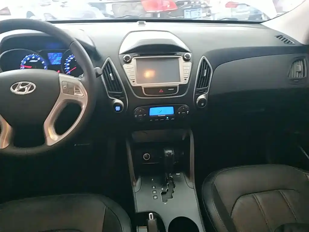 Hyundai Beijing Hyundai ix35 2015 2.0L Automatic 2WD Smart Type China IV фото 13