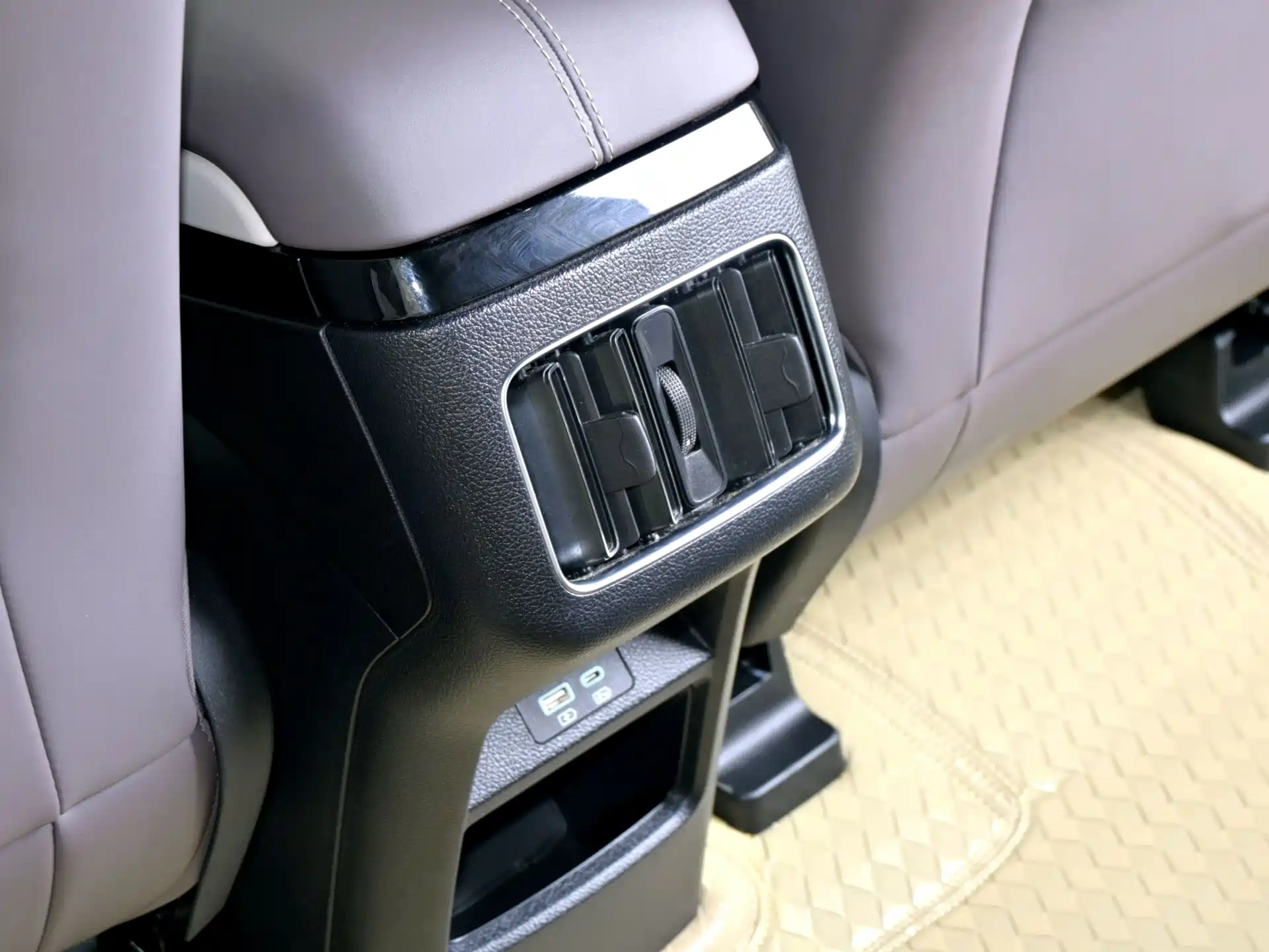 Photo 19 - BYD Song PLUS PHEV