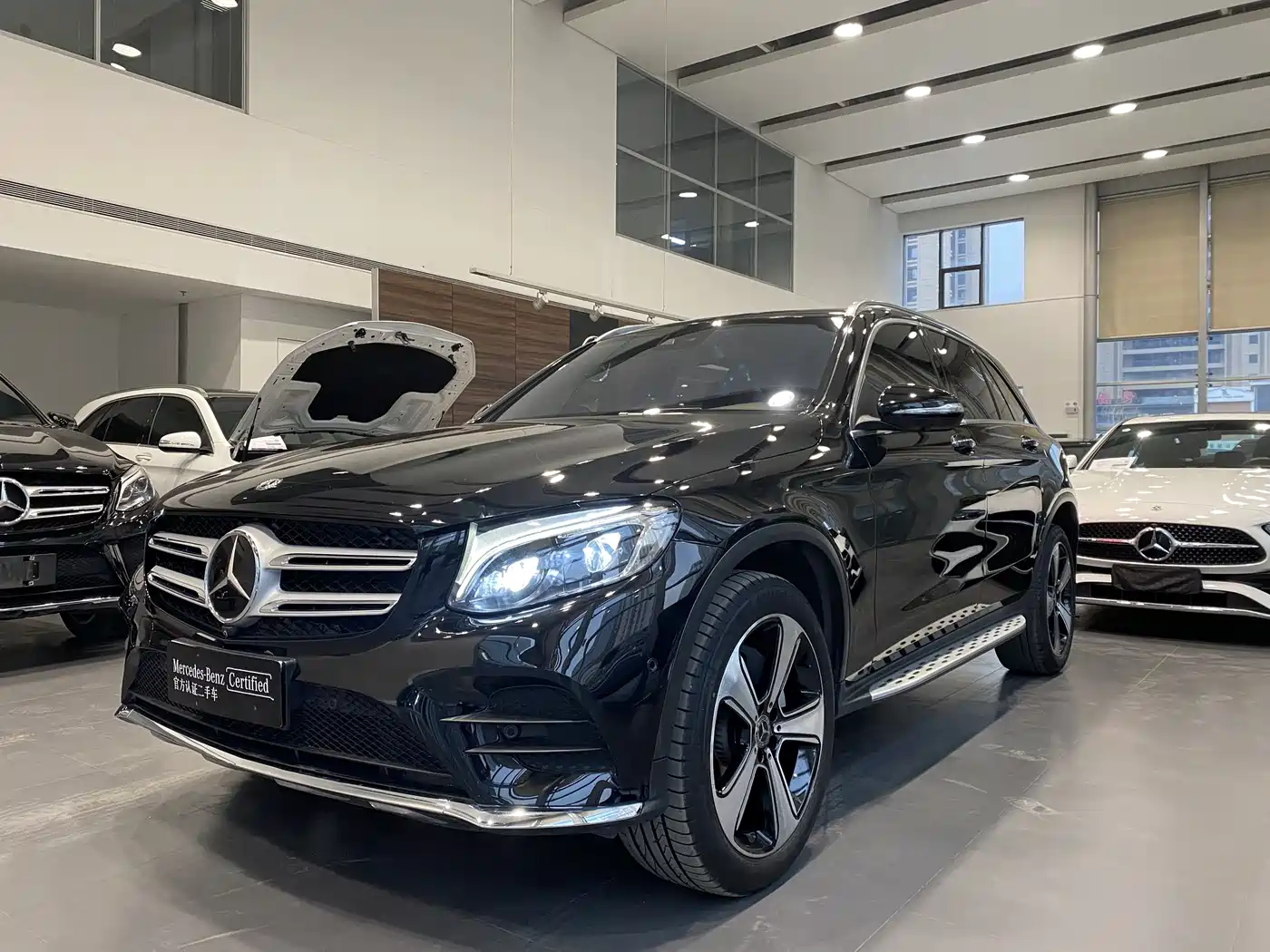 Mercedes-Benz GLC 2019 GLC 300 L 4MATIC Luxury