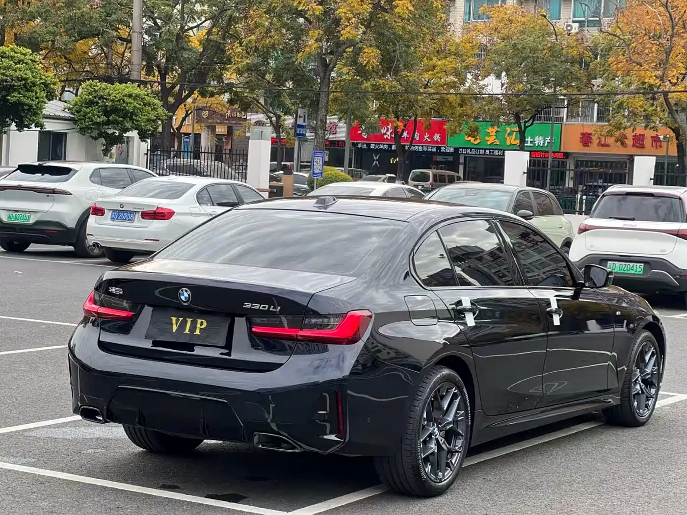 BMW 3 Series 2025 330Li M Sport Night Edition фото 9