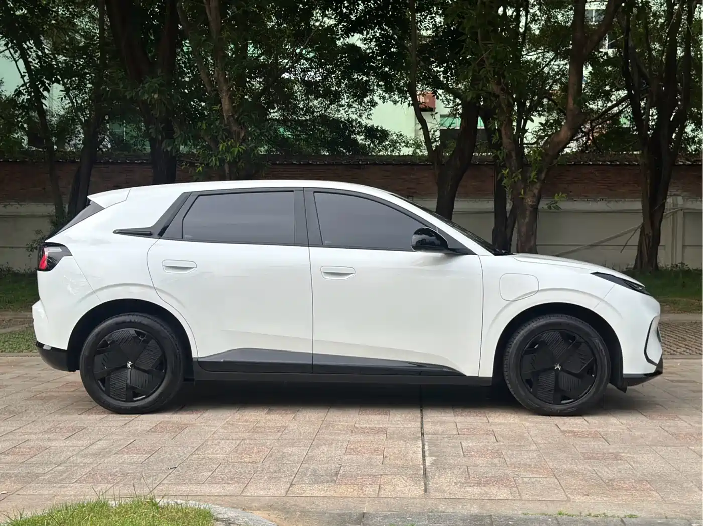 Фото 4 - ARCFOX T1