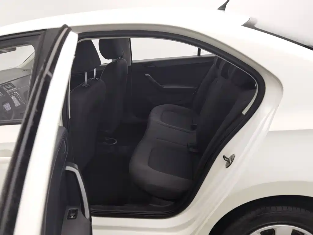 صورة 15 - Volkswagen Santana