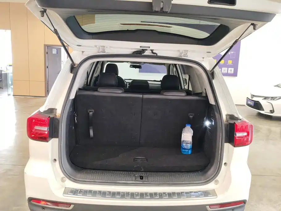 Roewe RX8 2023 2019 30T 2WD Flagship Edition
