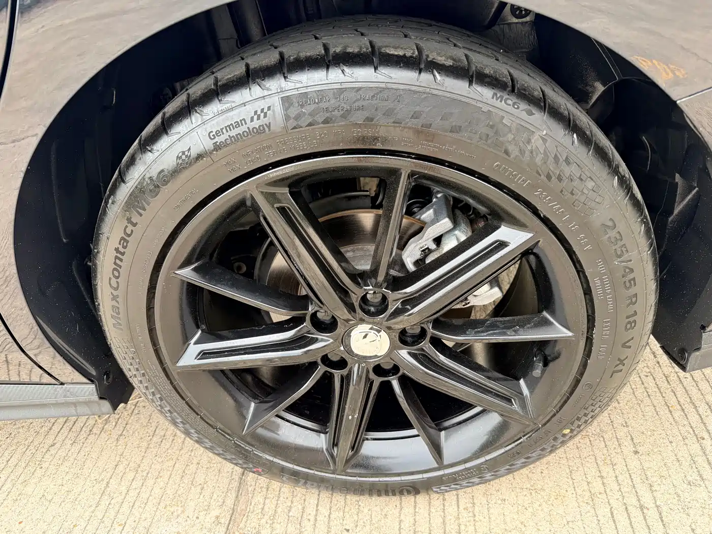  UNI-V