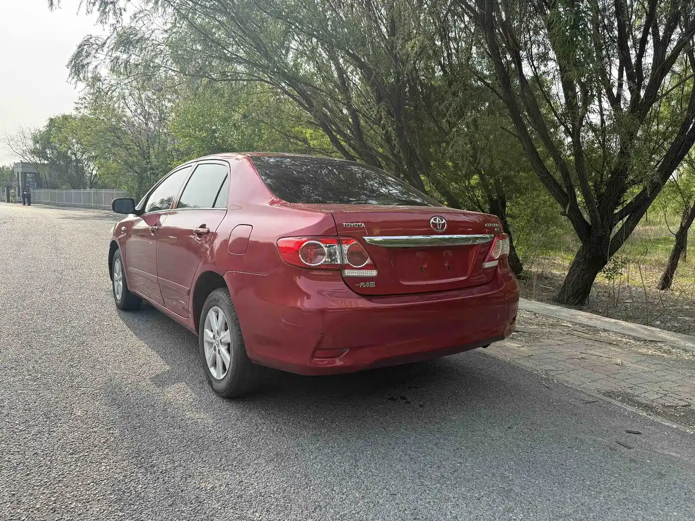 Toyota Corolla 2011 Model 1.6L Automatic GL Sunroof фото 9