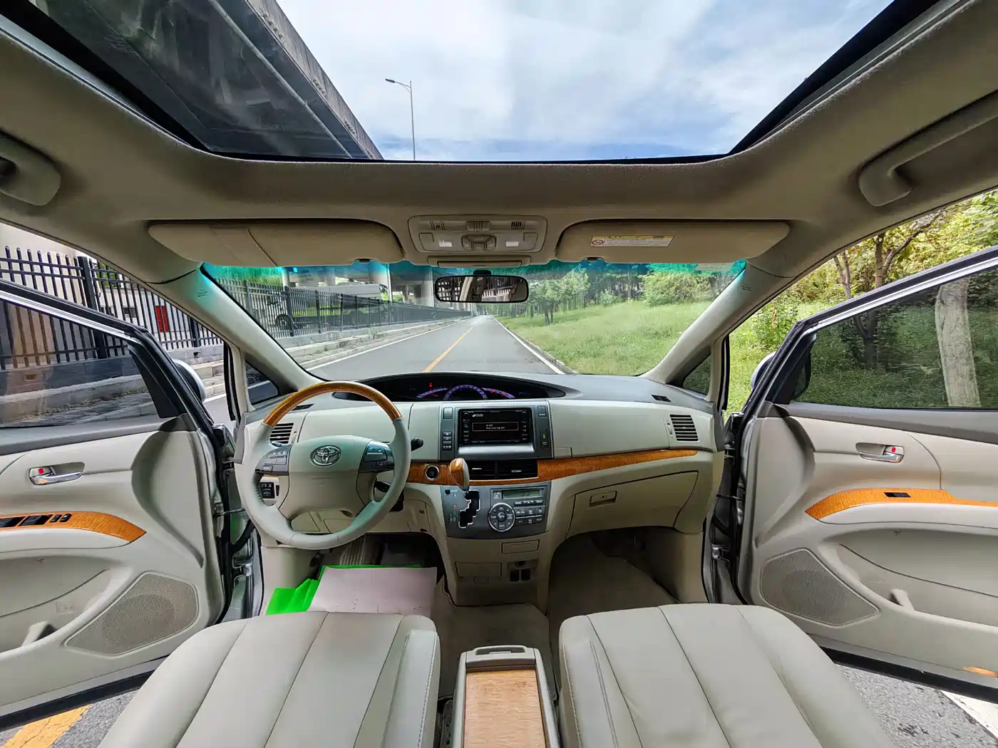 Toyota Previa 2012 3.5L 7-Seater Luxury Model фото 6