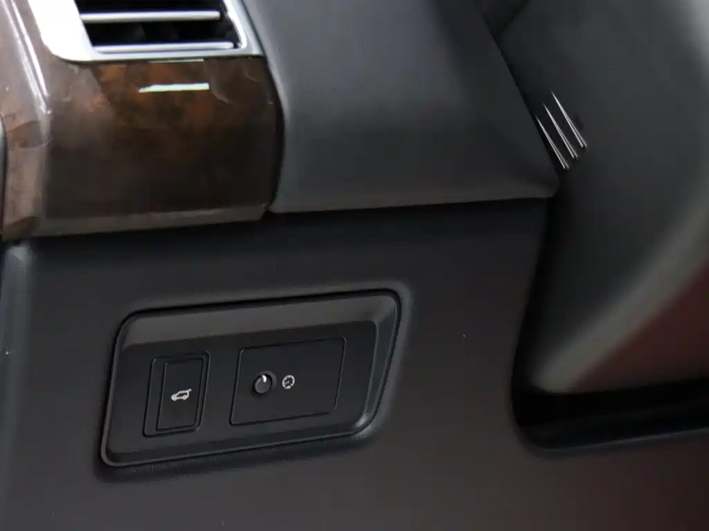 Фото 30 - Land Rover Range Rover
