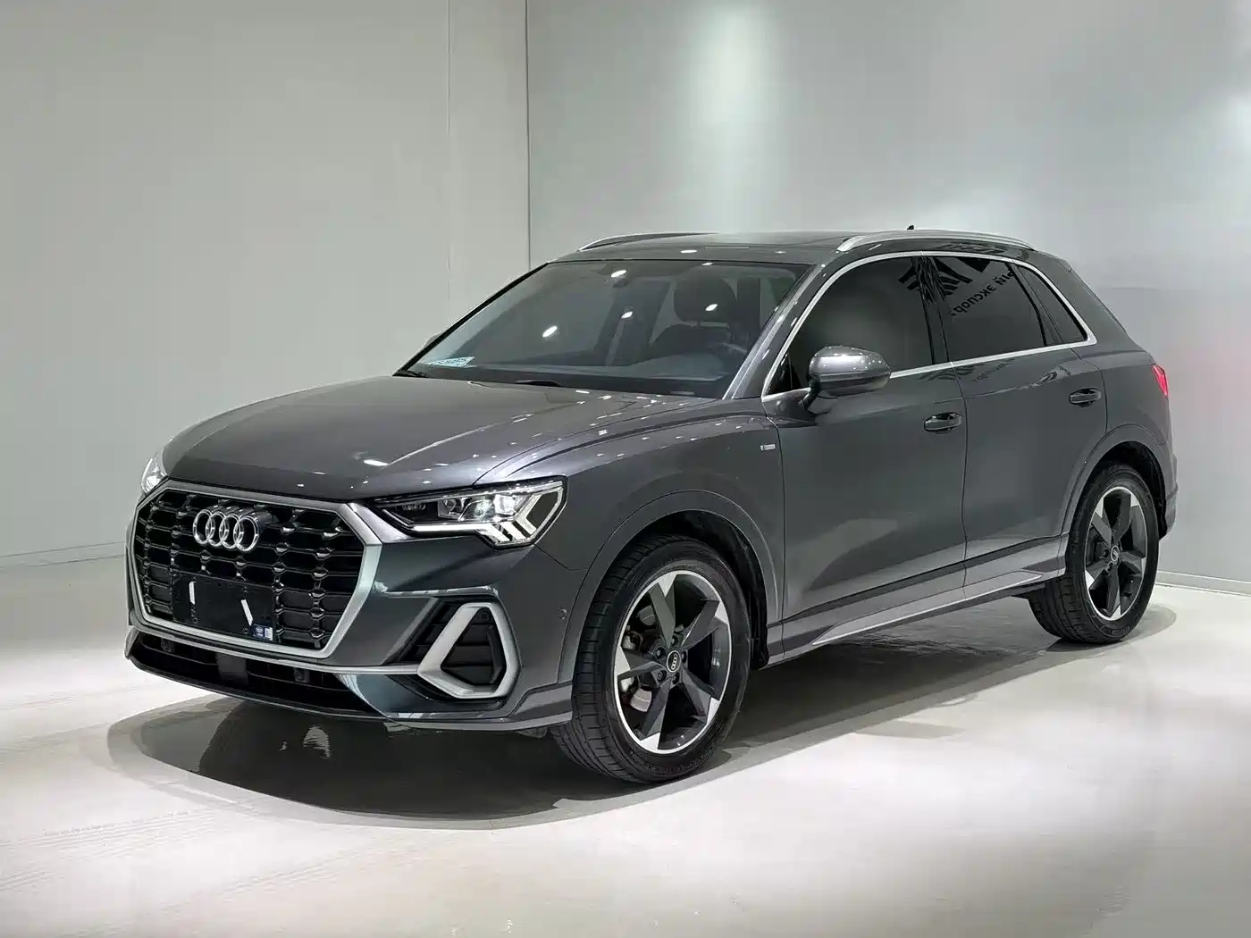 Audi Q3 2023 35 TFSI Fashion Dynamic (1.4T)