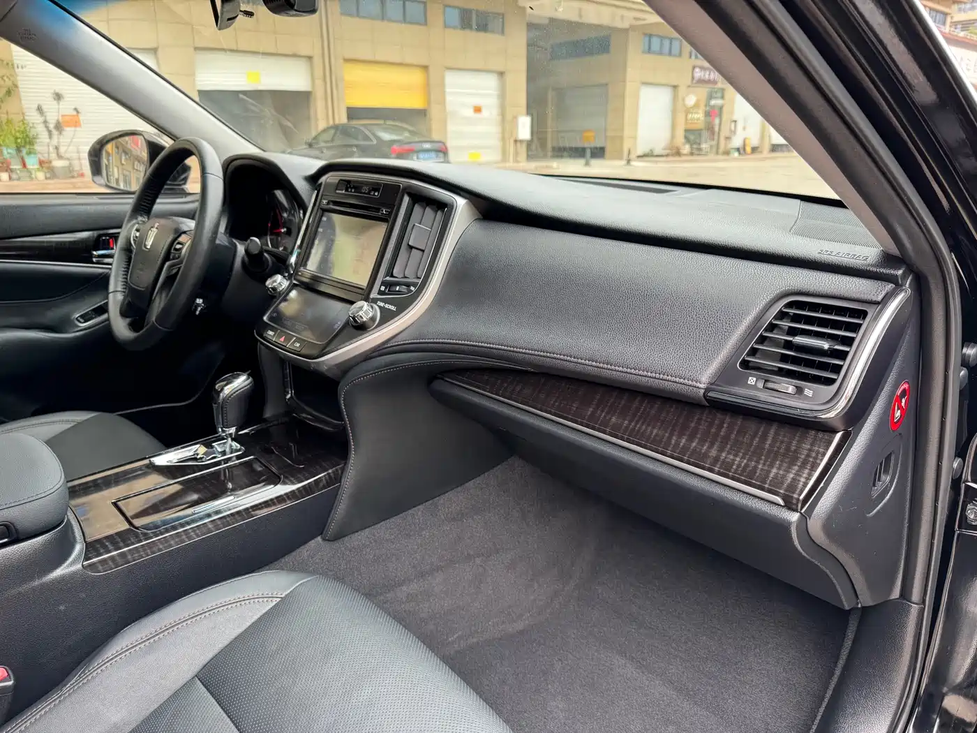 Toyota Crown 2015 2.5L Smart Edition фото 11