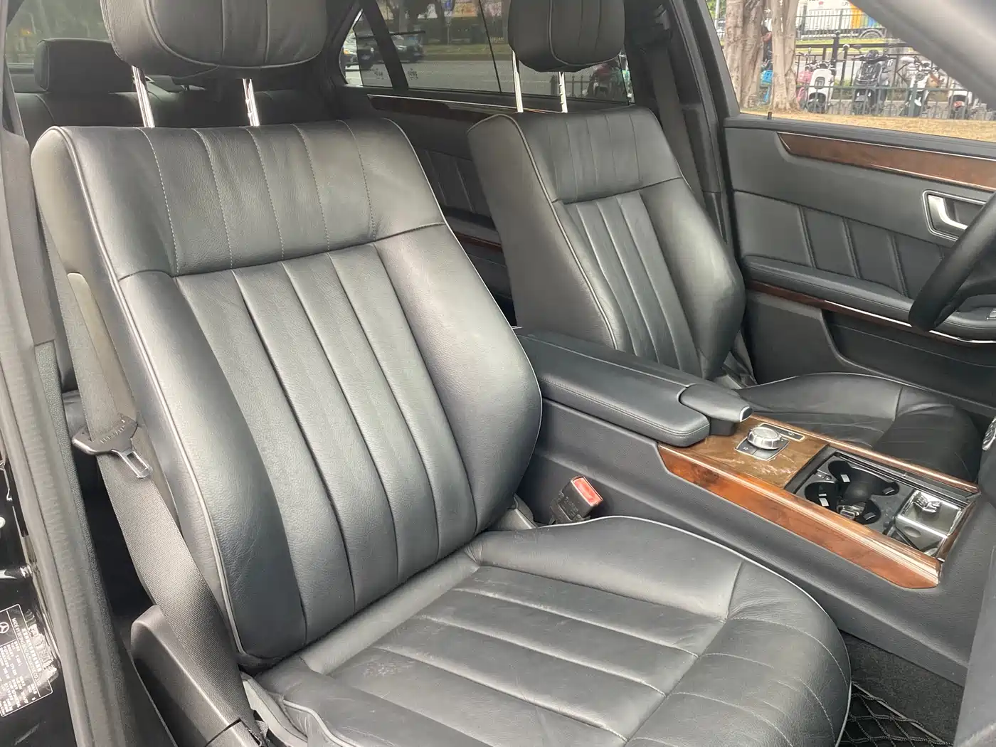 Mercedes-Benz E-Class 2015 E 320 L Luxury 4MATIC фото 8