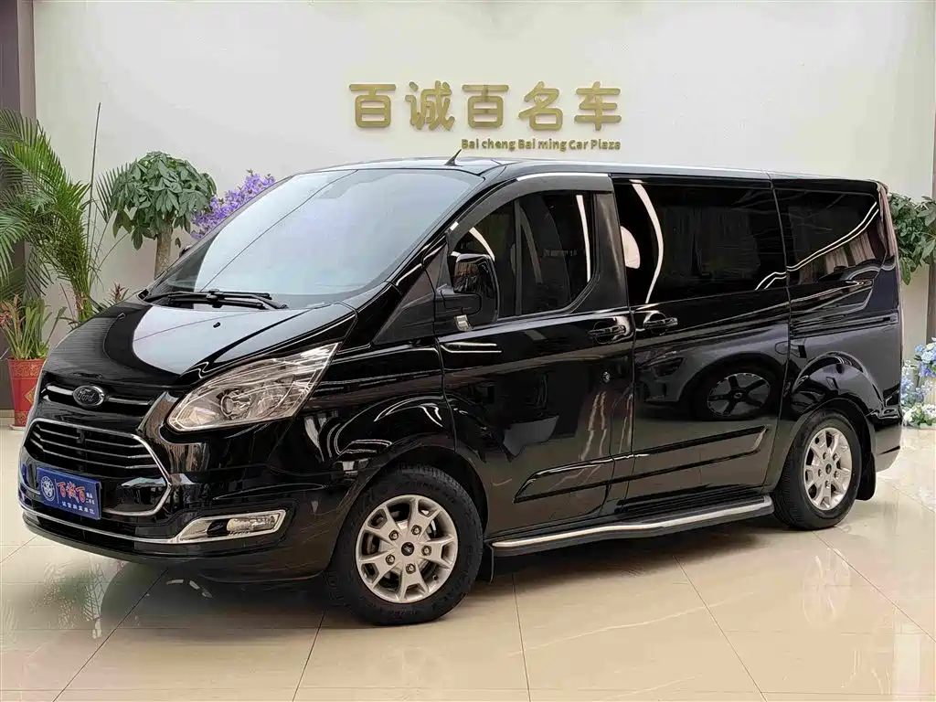 Photo 1 - Ford Tourneo