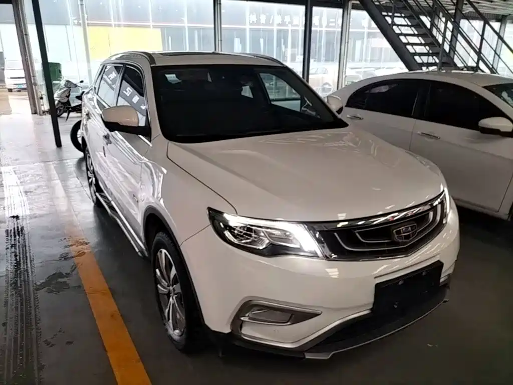 Фото 4 - Geely Atlas