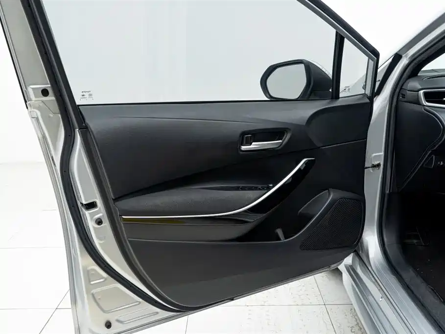 Toyota Levin 2022 Dual Engine 1.8H E-CVT Luxury Edition фото 15
