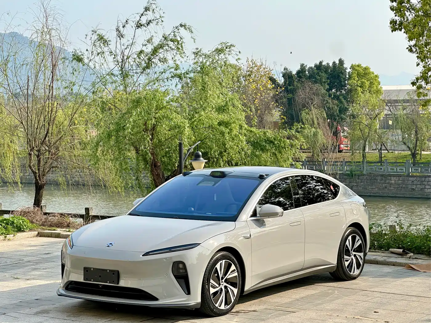 NIO NIO ET5
