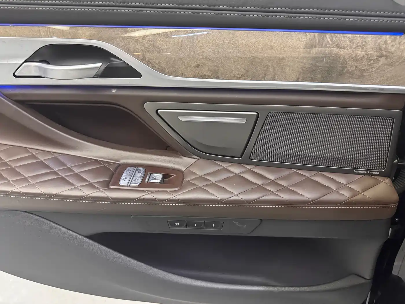 BMW 7 Series 2021 Model 740Li Leading Luxury Package фото 17