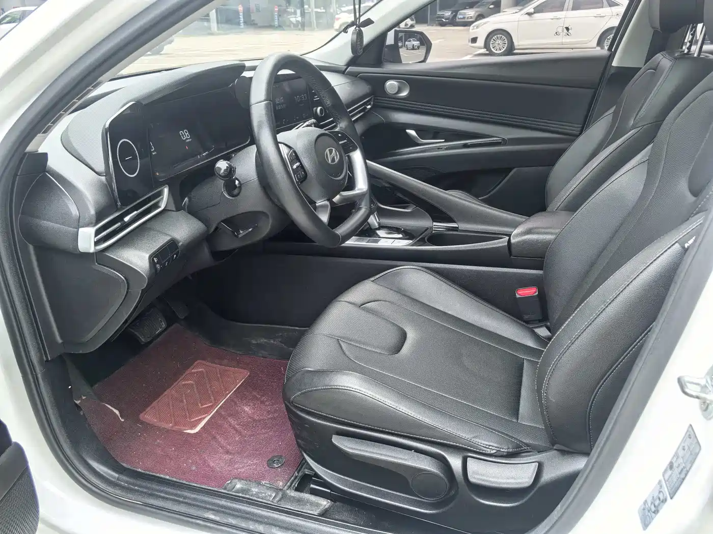 Hyundai Elantra 2023 1.5L CVT GLX Elite Edition фото 11