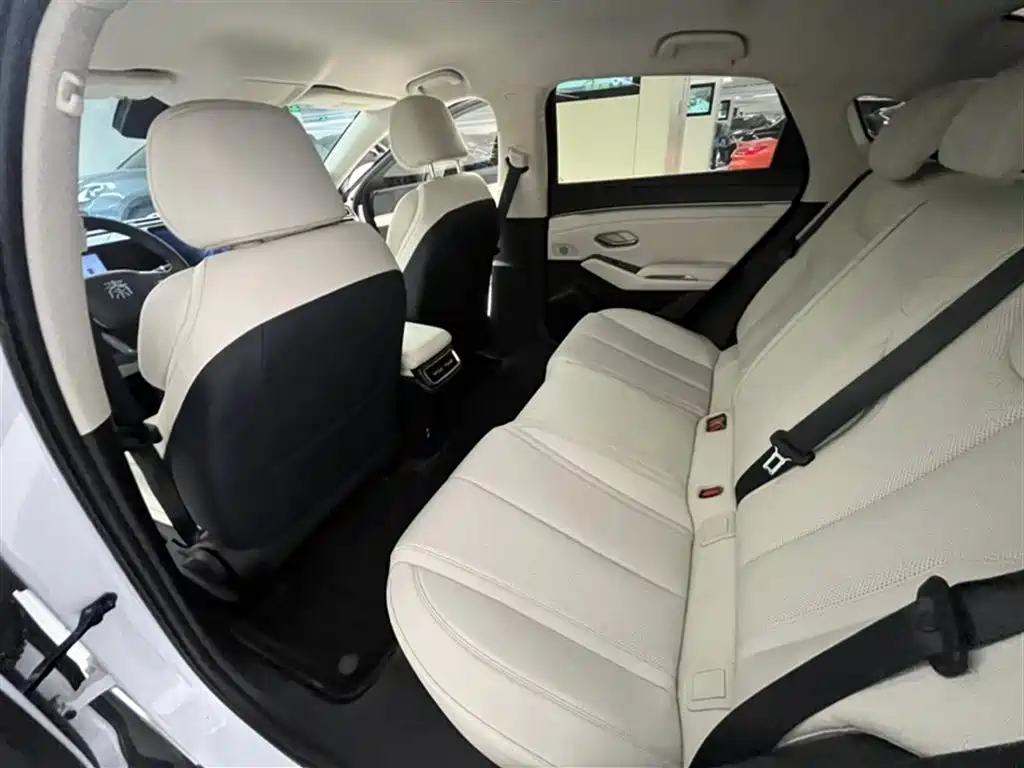 BYD Qin L 2025 DM-i Smart Drive Edition 80KM Leading фото 18