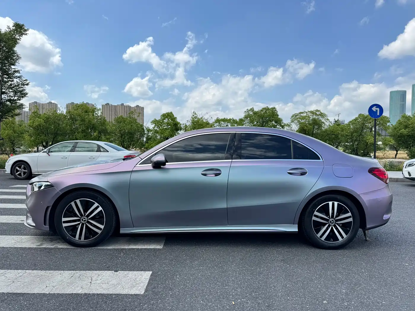 Mercedes-Benz A-Class 2019 A 180 L Sport Sedan фото 4