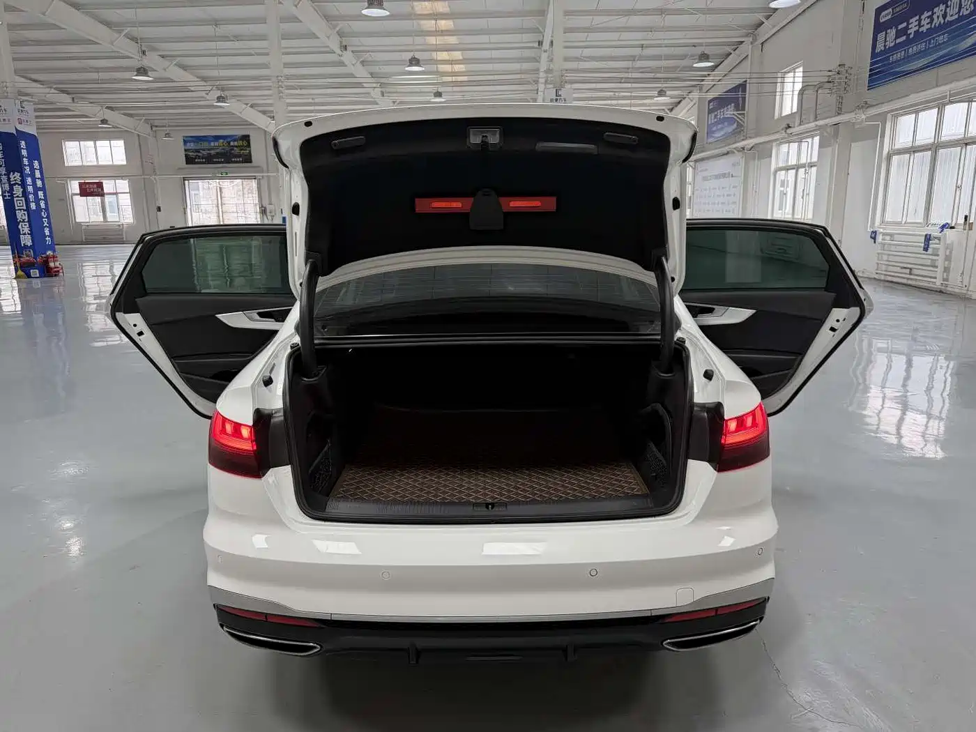 Audi A4L 2020 40 TFSI quattro Luxury Dynamic фото 16