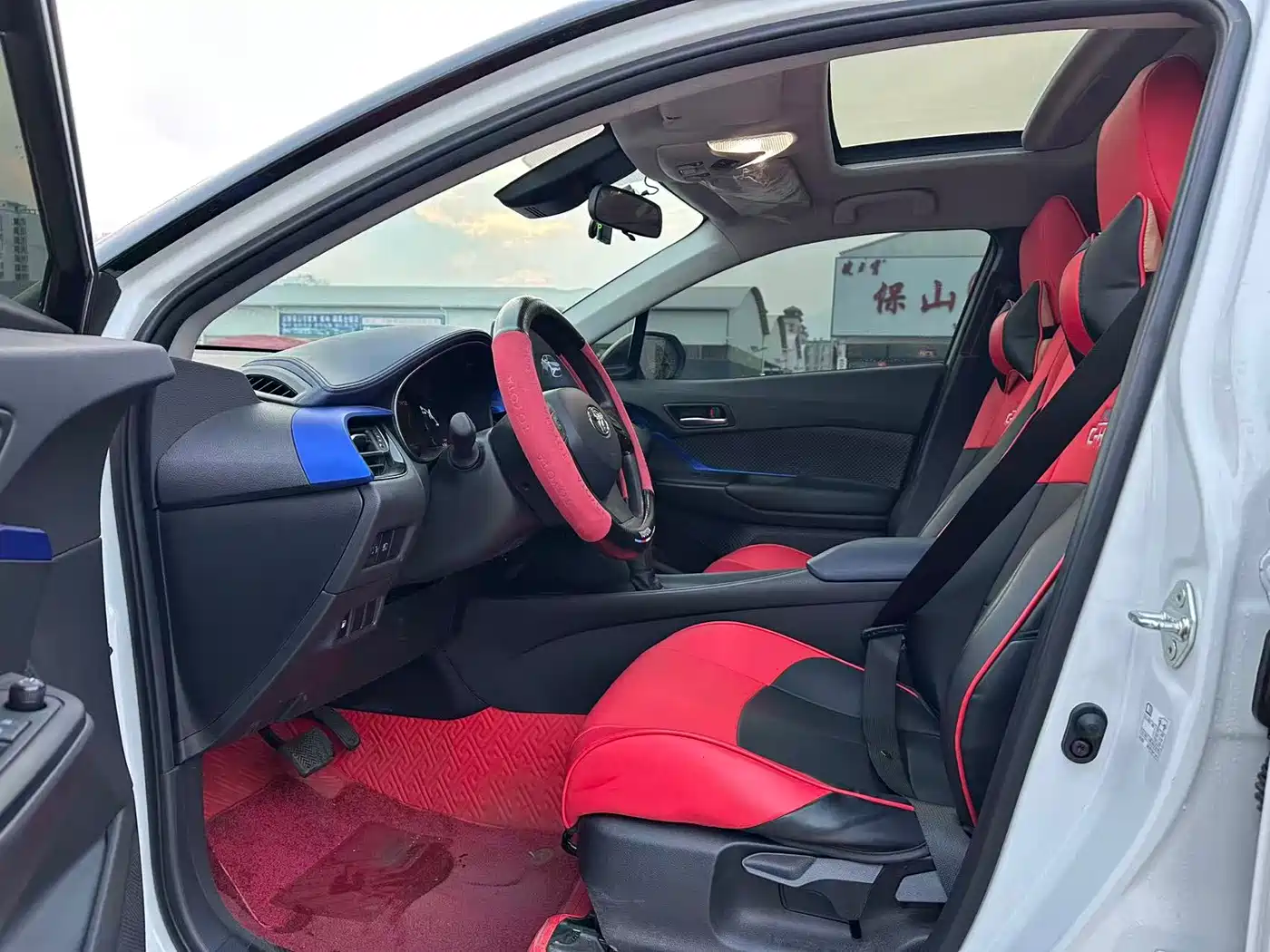Toyota C-HR 2023 Model 2.0L Comfort Edition фото 4