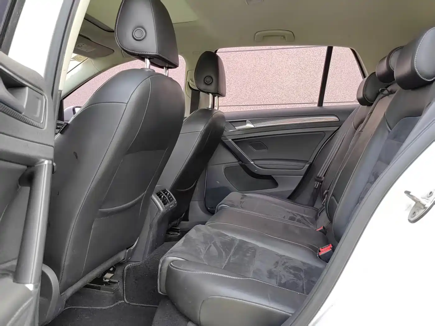 Volkswagen Golf 2018 230TSI Automatic Luxury фото 6