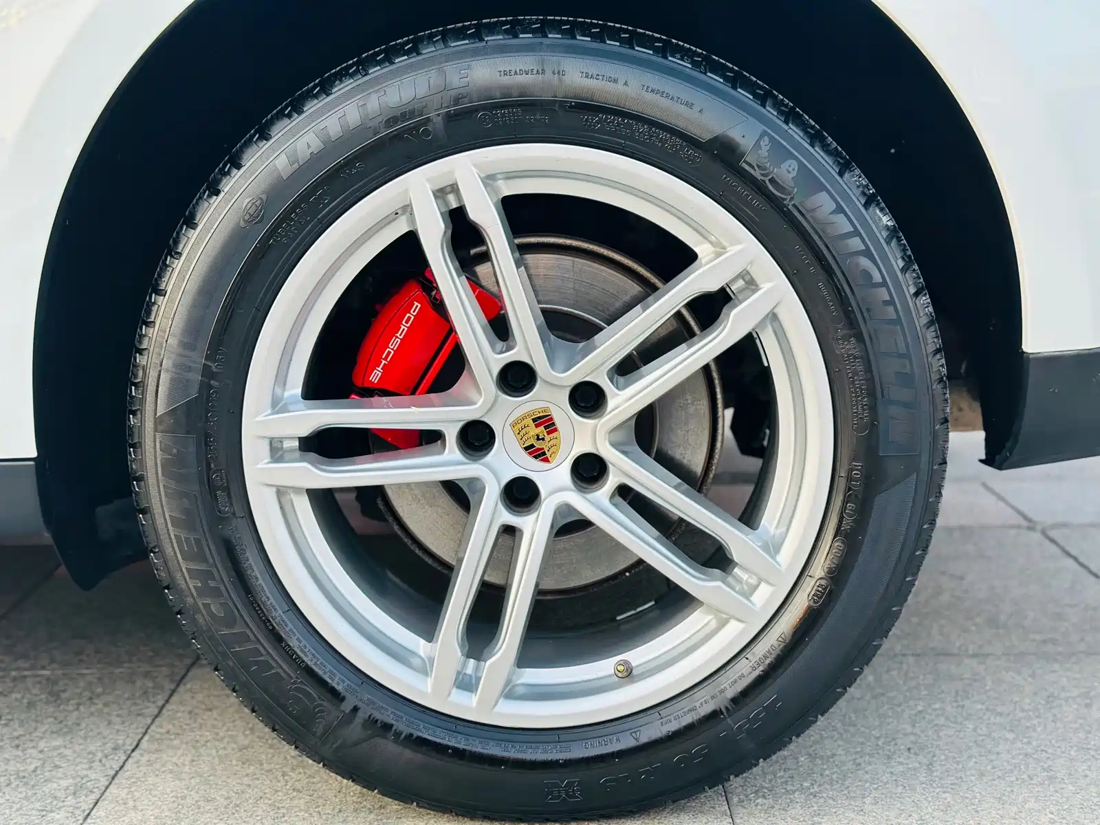 Photo 11 - Porsche Macan