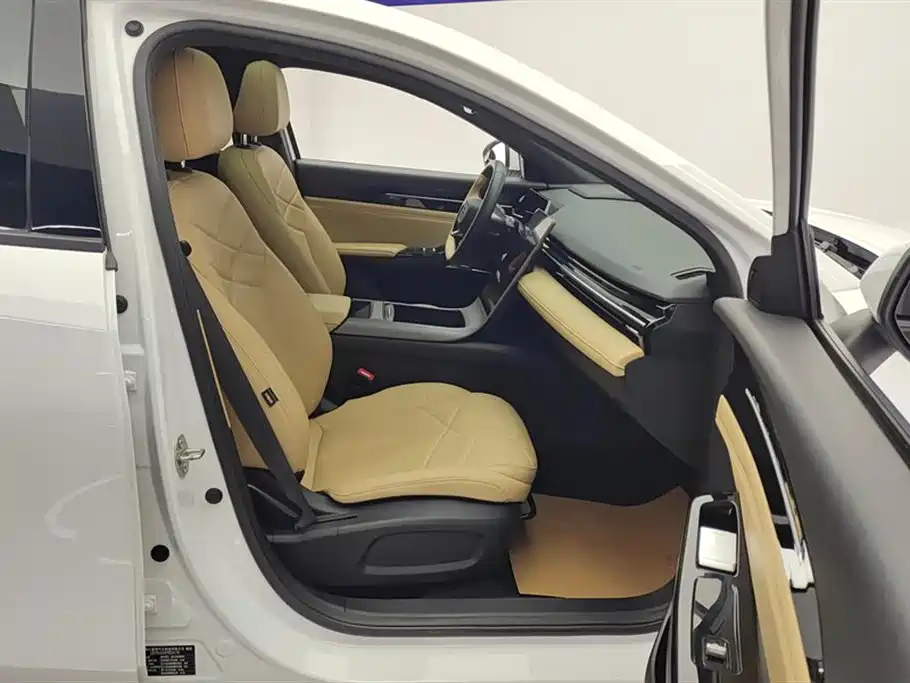 Geely Galaxy Galaxy L6 2023 Model 125km PLUS фото 7