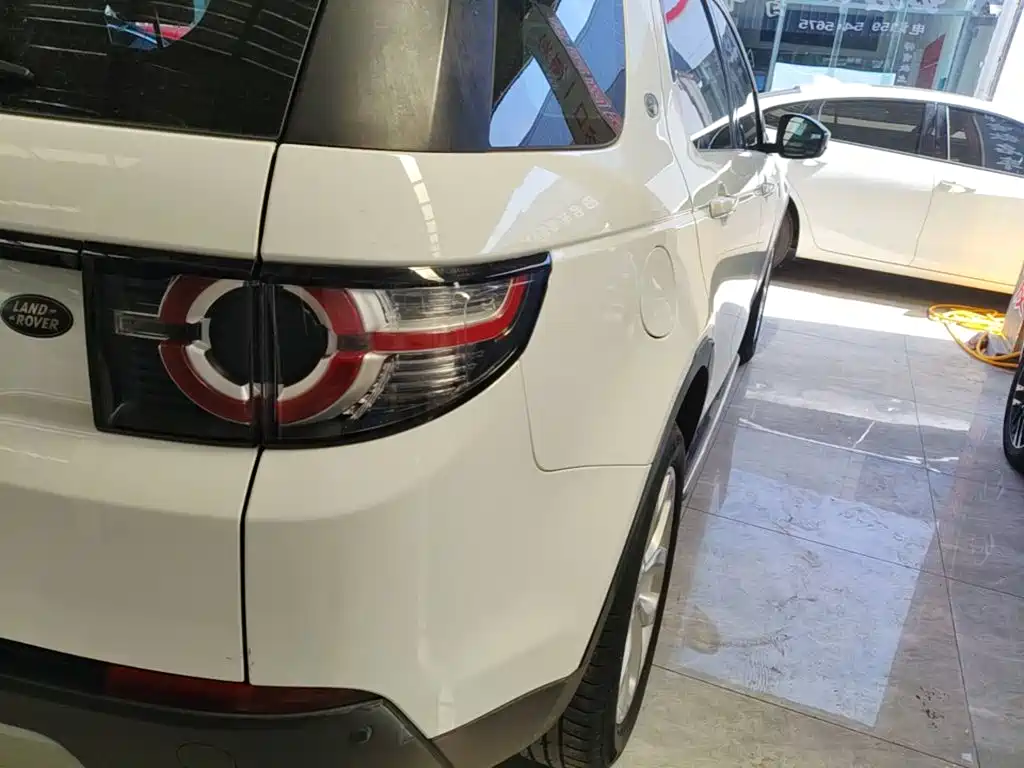 Фото 8 - Land Rover Discovery Sport