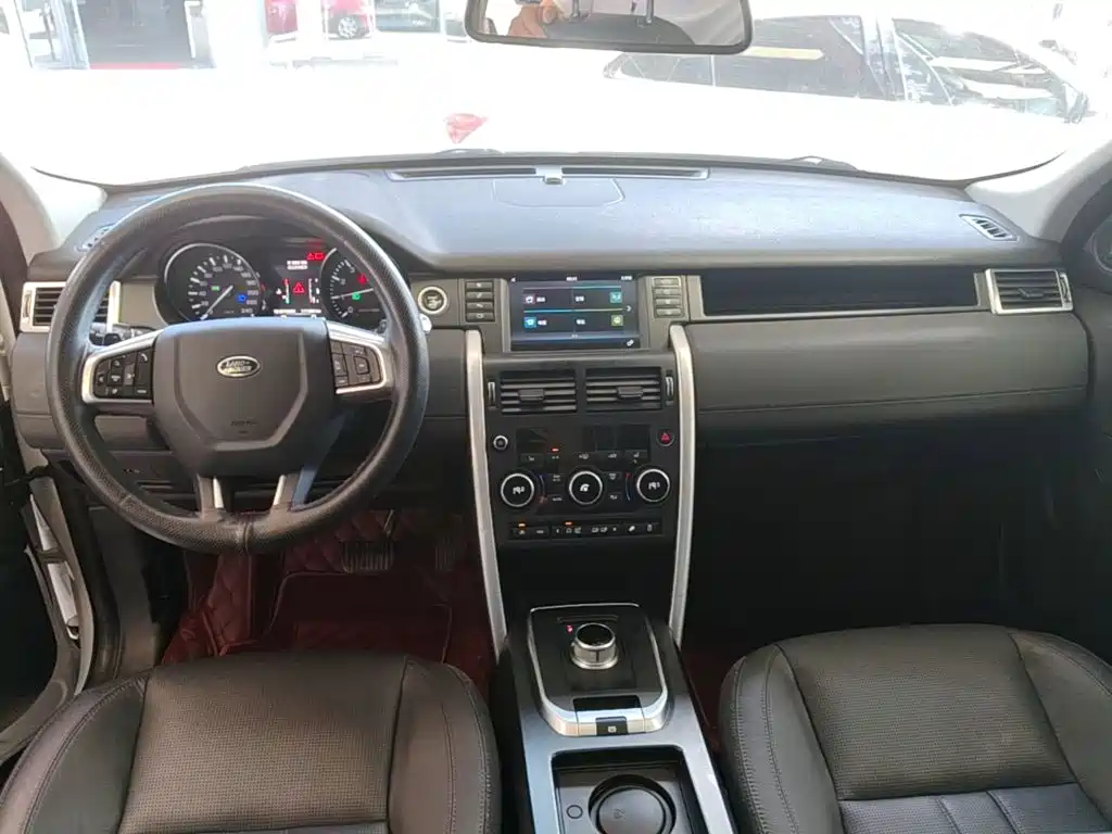 Фото 10 - Land Rover Discovery Sport